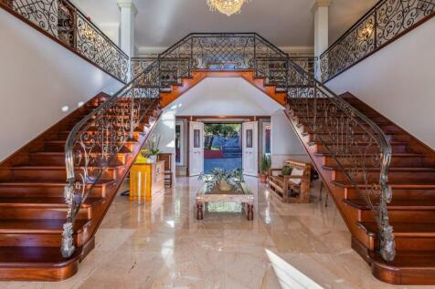 Majestic V6 Country Estate, Views &amp; Pool, Cadaval
