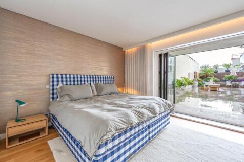 T5 Lisbon, Campo Ourique