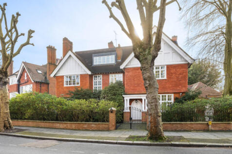 Wadham Gardens, London, NW3