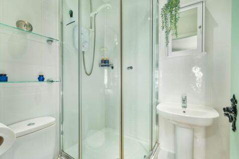 Bedroom three en-suite