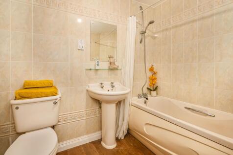 Main family bathroom