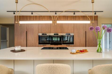 Kitchen/dining/living room