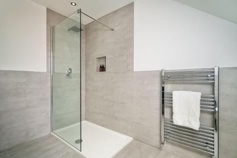 Bedroom two en-suite