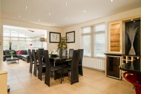 Kitchen - Dining Area