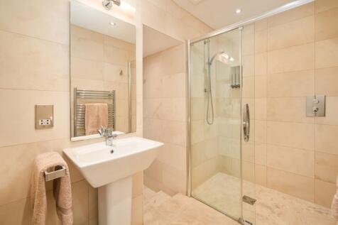 Bedroom two en-suite 