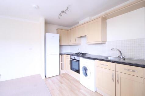 ONE BEDROOM PUPOSE BUILT FLAT