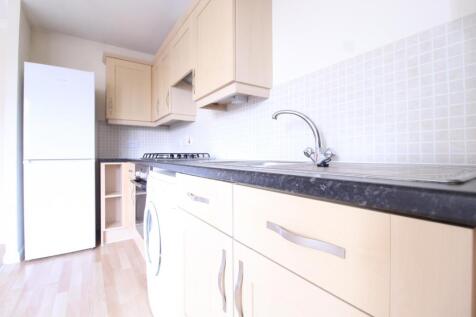 ONE BEDROOM PUPOSE BUILT FLAT