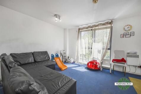 Flat 7, 2 Bloomfield Court Brisbane Road -006.JPG