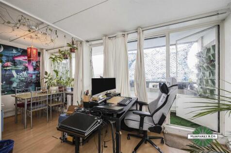 Flat 234 Missenden Inville Road -014.jpg