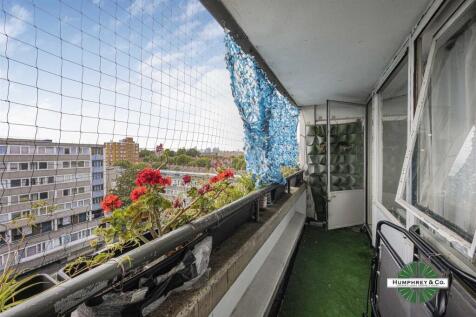 Flat 234 Missenden Inville Road -008.jpg