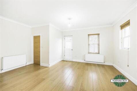 Flat 4  63 New Wanstead -013.jpg