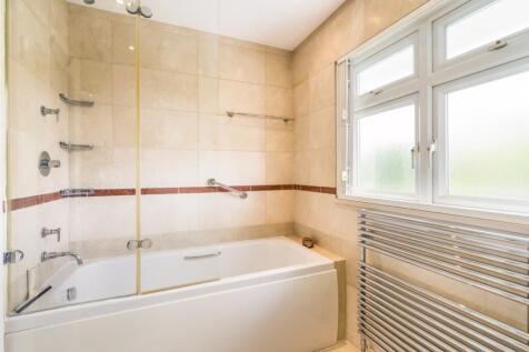 4 St. Regis Close...