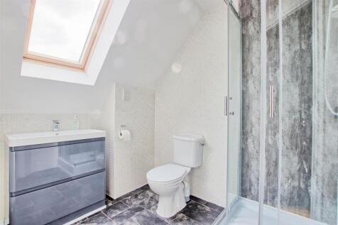 Guest Bedroom Ensuite.jpg