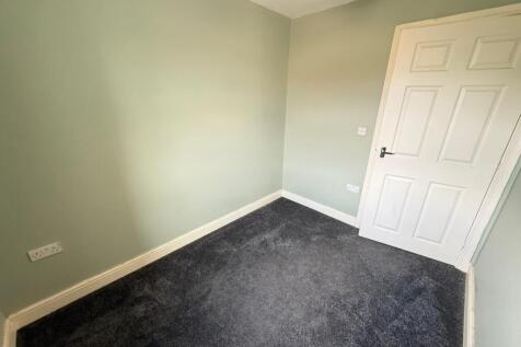 17 Luxaa Apartment Bedroom Two