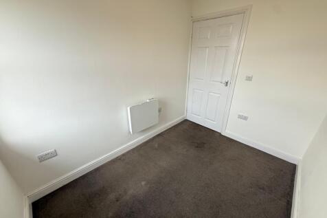 18 Luxaa Apartment Bedroom Two