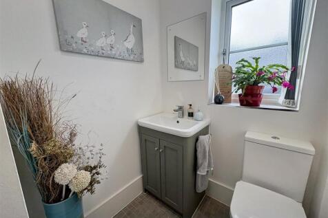GUEST WC