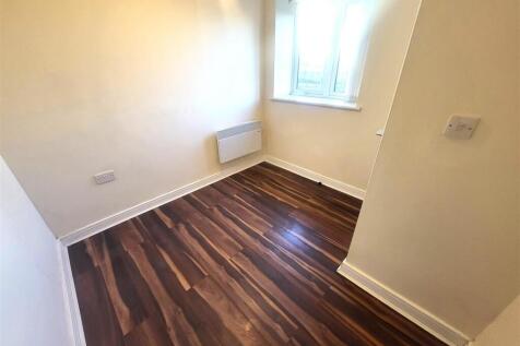 Bedroom 2 pic 1