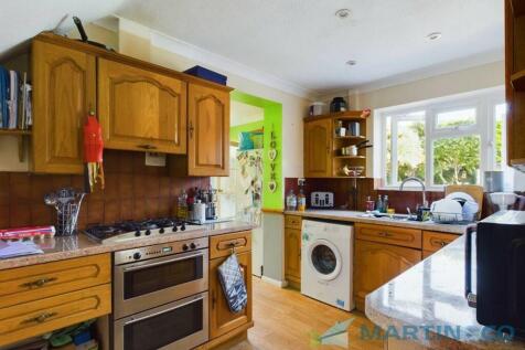 CAM02145G0-PR0024...