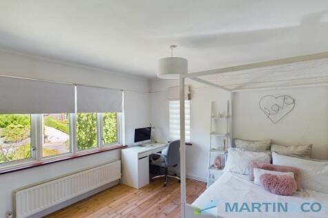 CAM02145G0-PR0016...