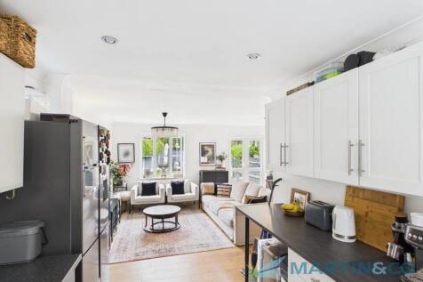 CAM02145G0-PR0065...