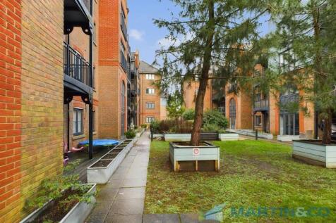 CAM02145G0-PR0044...