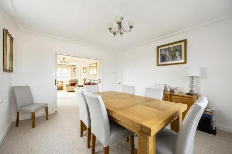 Grand Avenue, Wellington Court 12-012.JPG