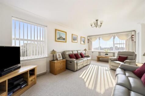 Grand Avenue, Wellington Court 12-014.JPG