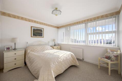 Grand Avenue, Wellington Court 12-015.JPG