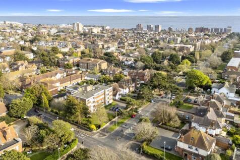 Grand Avenue, Wellington Court 12-006.JPG