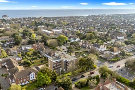 Grand Avenue, Wellington Court 12-009.JPG