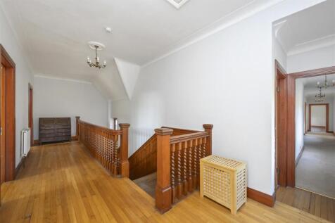 Links Road, Lyne House-016.JPG