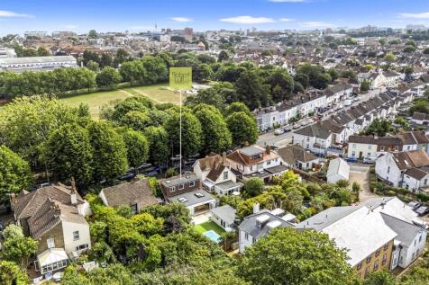 Chesswood Road, 9_003 LOGO.jpg