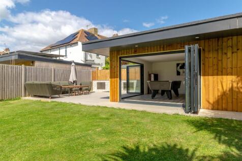 Brighton Road-07.jpg