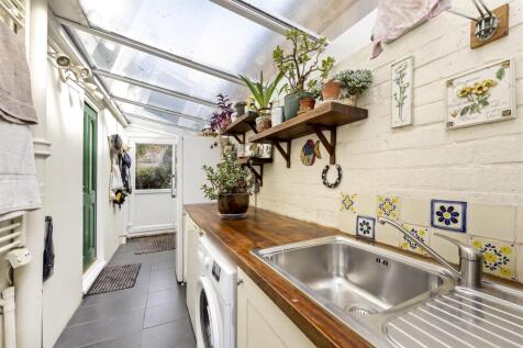 Broadwater Street West, 120-011.JPG