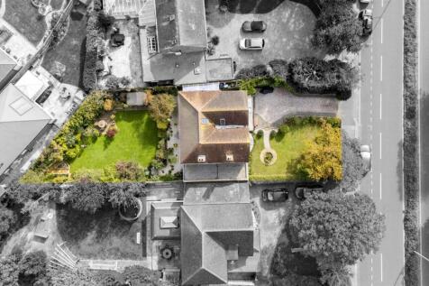 Broadwater Street West, 120-029bw.jpg