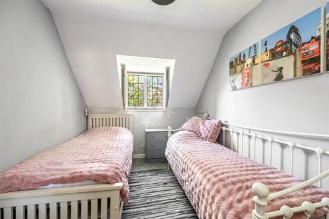 Parkfield Road, 28-020.jpg