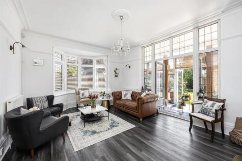 St Valerie Road, 19-015.jpg