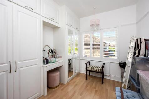 St Valerie Road, 19-004.jpg