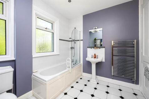 St Valerie Road, 19-006.jpg