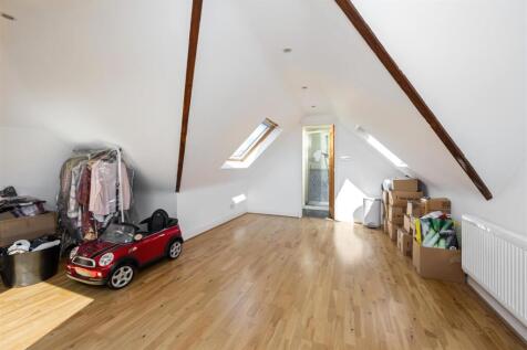 St Valerie Road, 19-002.jpg