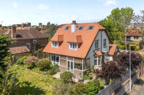 St Valerie Road, 19-028.jpg