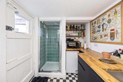 Ambrose Place, 4_4a-001.JPG