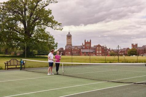 Royal Connaught Park Tennis Courts