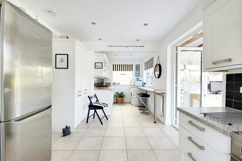 Kitchen 3.jpg