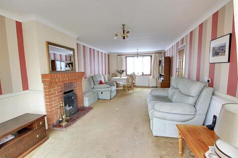 Living Dining Room.jpg