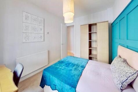 F2-Windsor-House-Bed