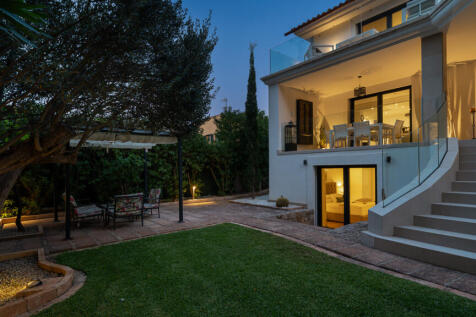 Montcada night-1.jpg