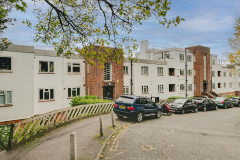 15 The Woodlands,...