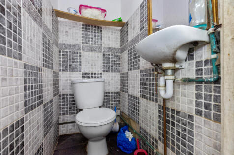 656 - 666 Romford Road, Manor Park, London E12 5AQ