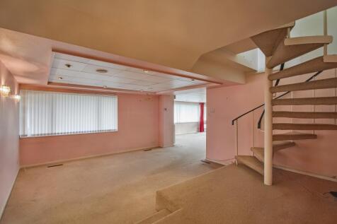 53 The Bowls, Chigwell, Essex, IG7 6ND